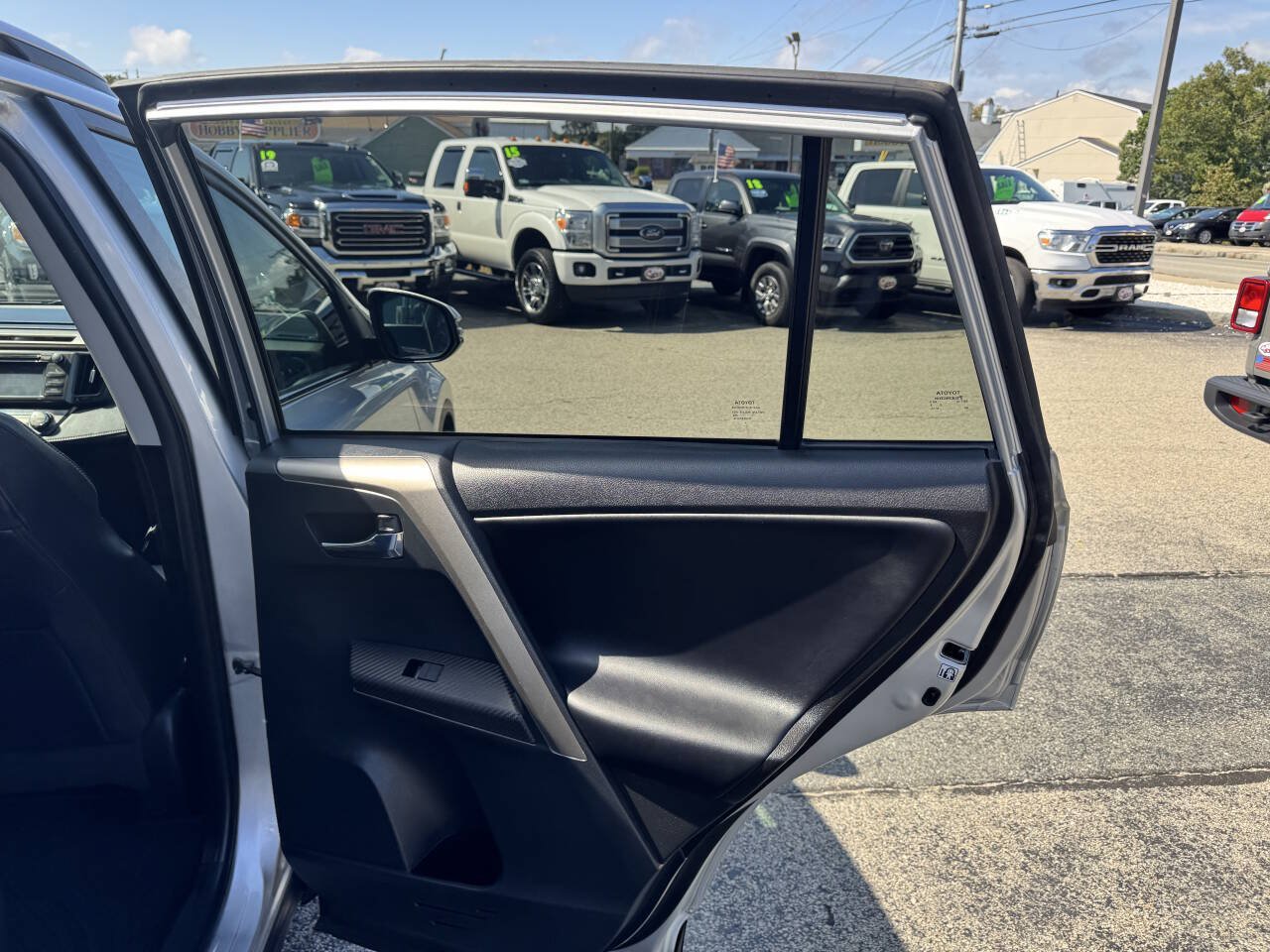 Used 2013 Toyota RAV4 Limited AWD/4WD image 34