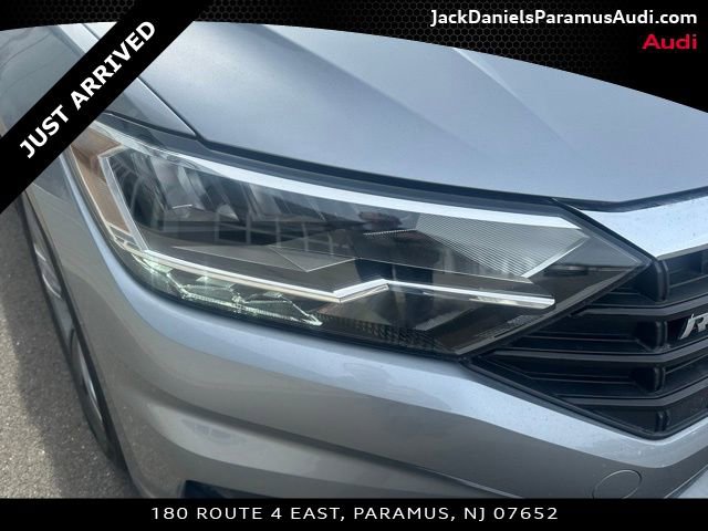 Used 2020 Volkswagen Jetta R-Line w/ R-Line Cold Weather Package image 8