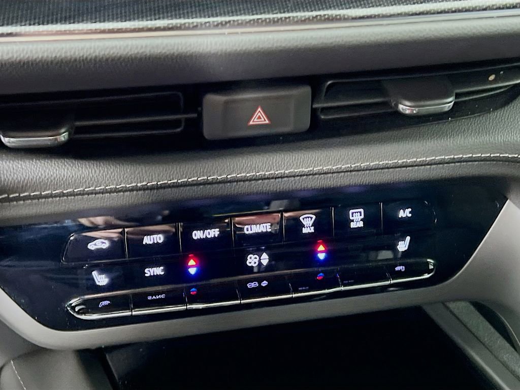 Used 2023 Buick Envision Essence image 15