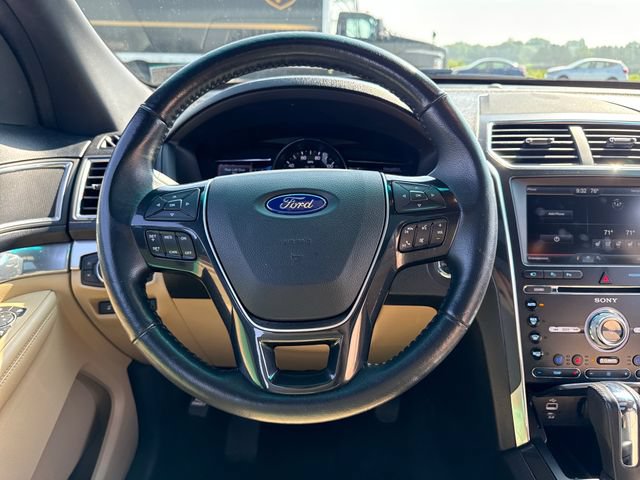 Used 2016 Ford Explorer Limited w/ Equipment Group 301A AWD/4WD image 23
