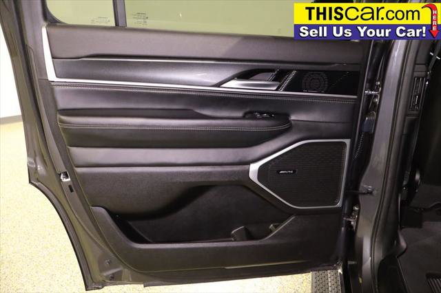 Used 2022 Jeep Wagoneer Series I w/ Premium Group I AWD/4WD image 38