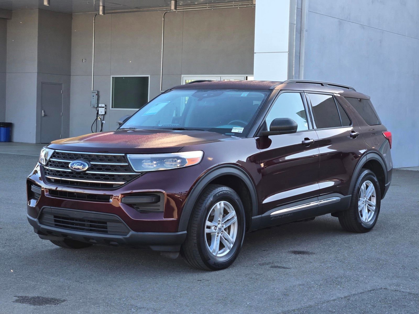 Used 2022 Ford Explorer XLT image 8
