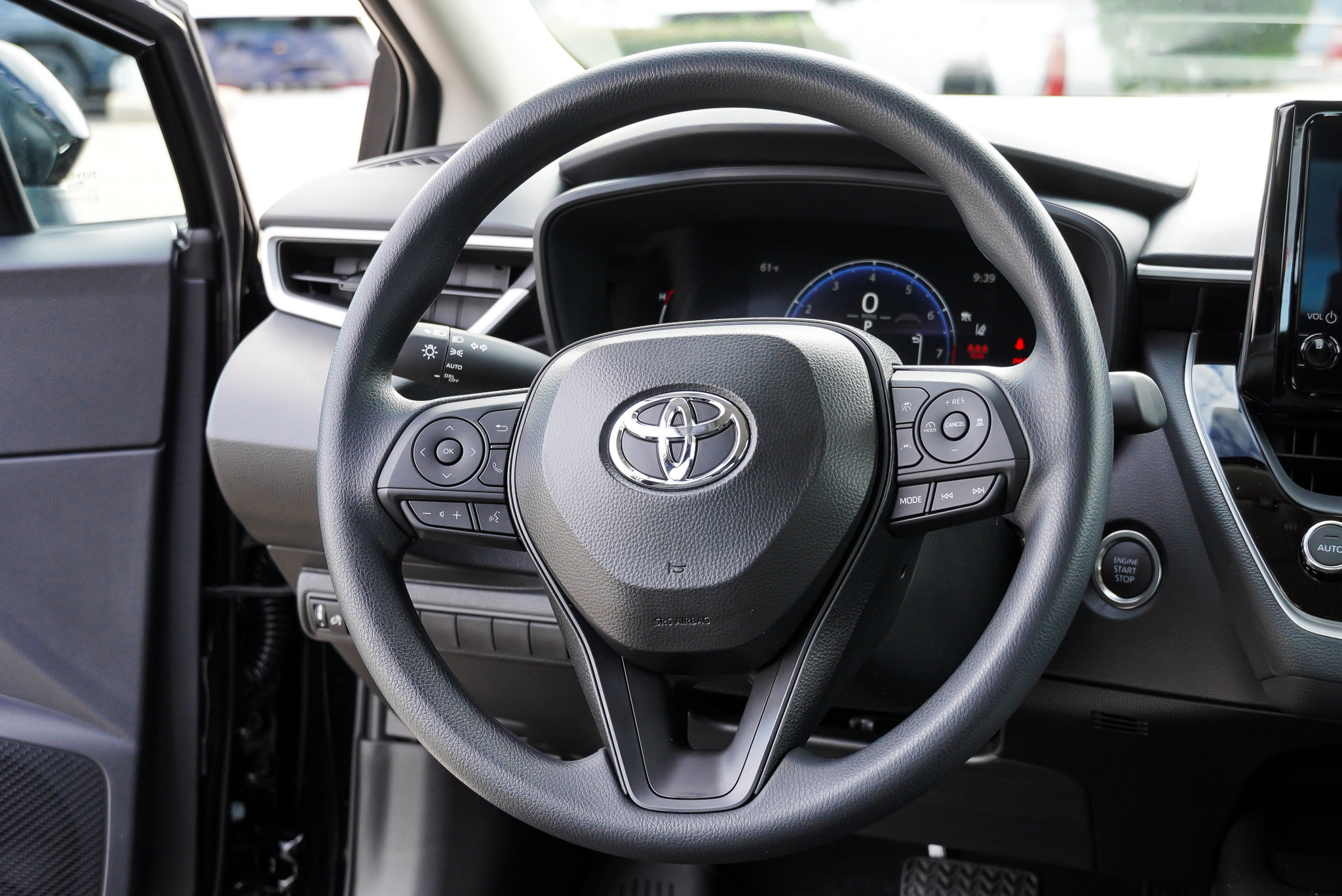 New 2027 Toyota Corolla LE w/ LE Premium Package FWD image 32