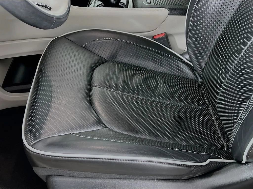 Used 2021 Chrysler Pacifica Limited image 20