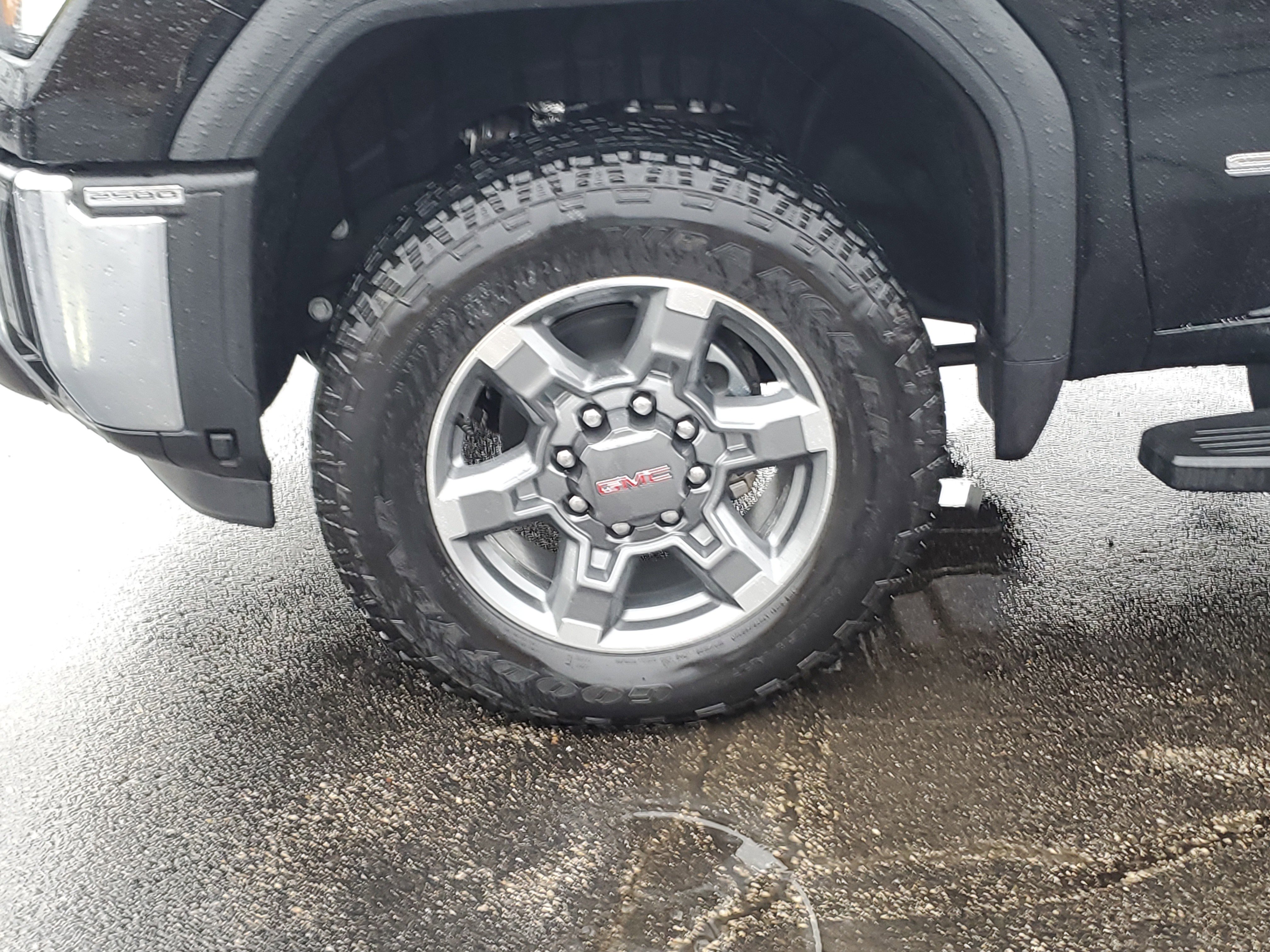 New 2025 GMC Sierra 2500 SLT w/ SLT Premium Package AWD/4WD image 10