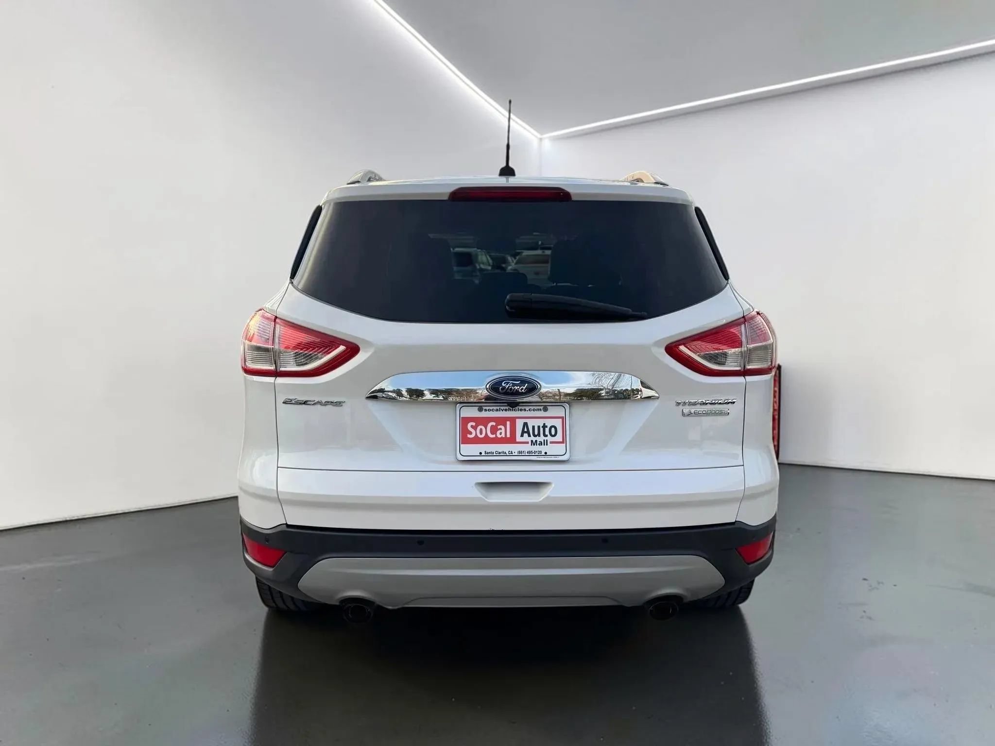 Used 2016 Ford Escape Titanium FWD image 9