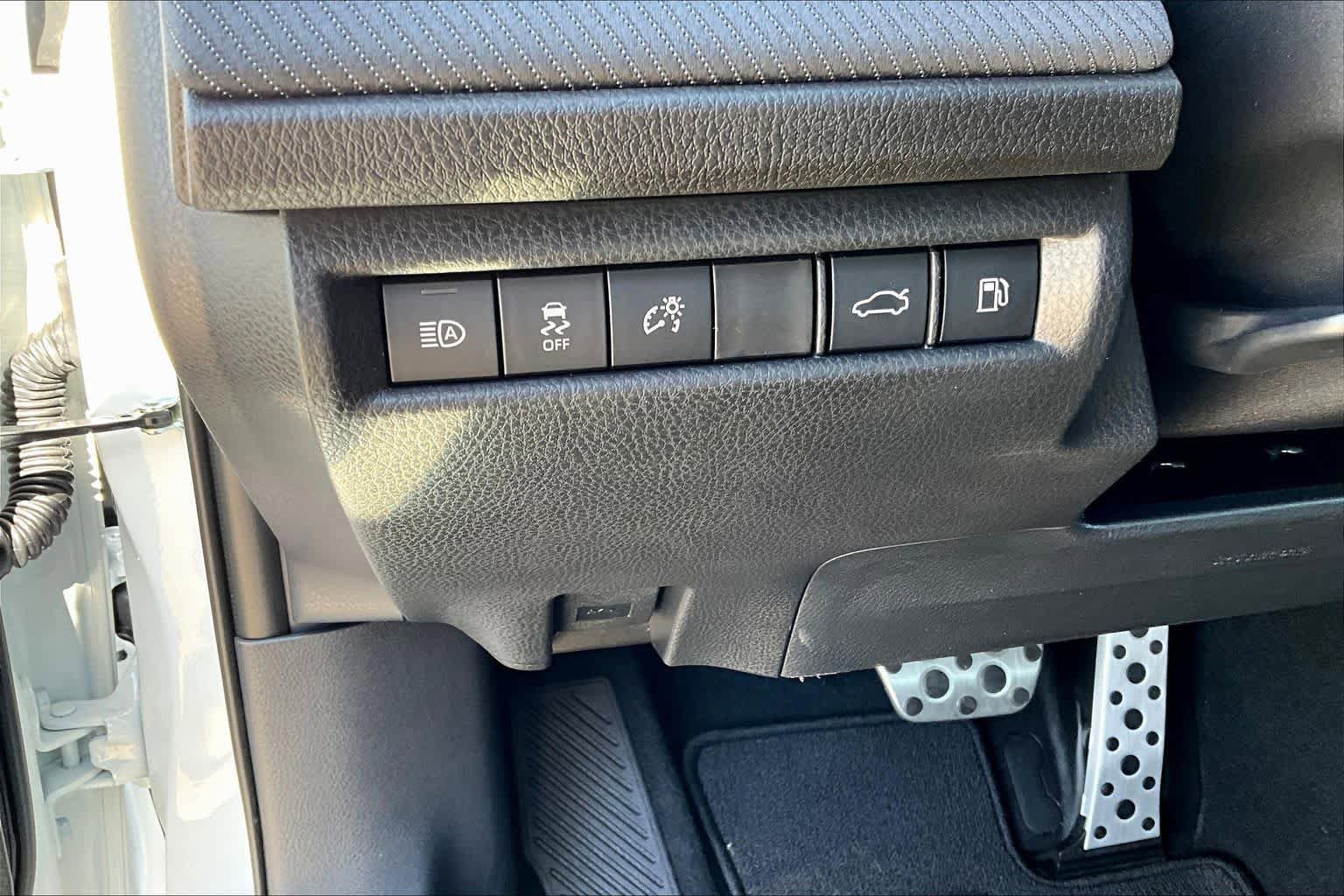 New 2026 Toyota Camry SE FWD image 18