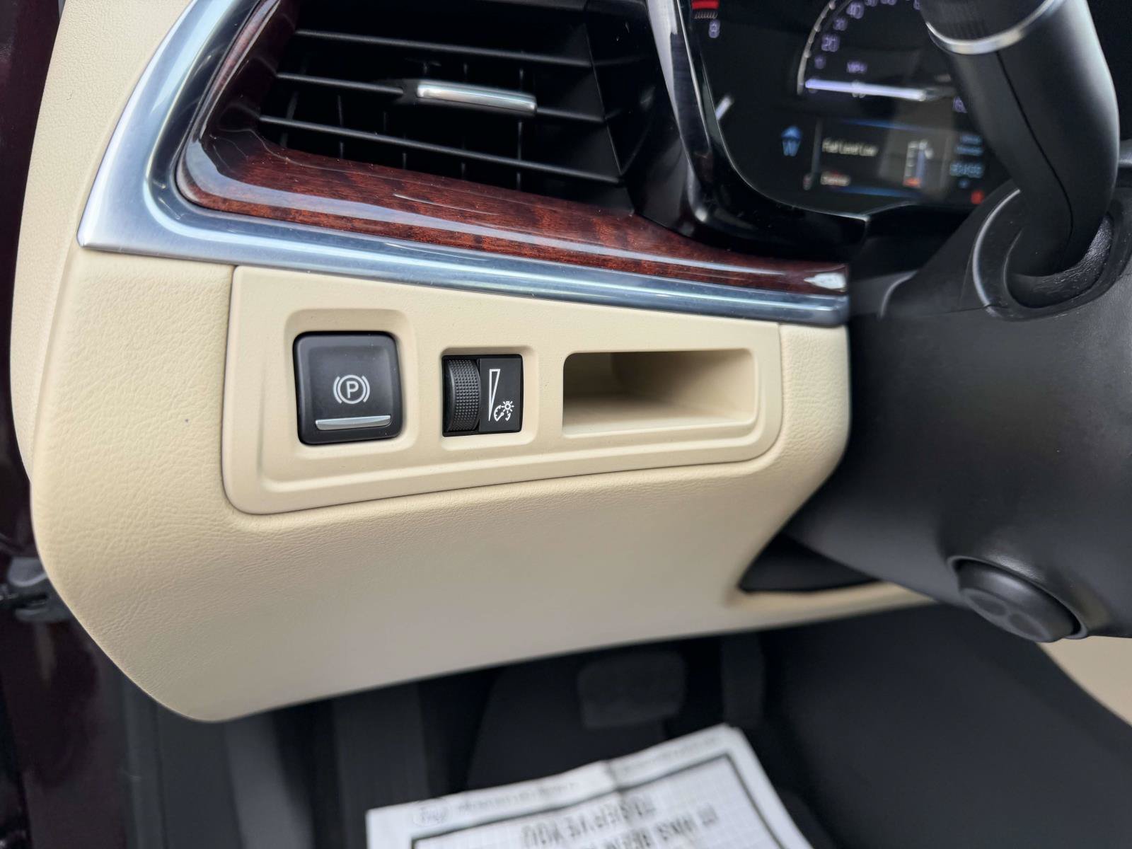 Used 2018 Cadillac XT5 Luxury w/ Driver Awareness Package AWD/4WD image 21