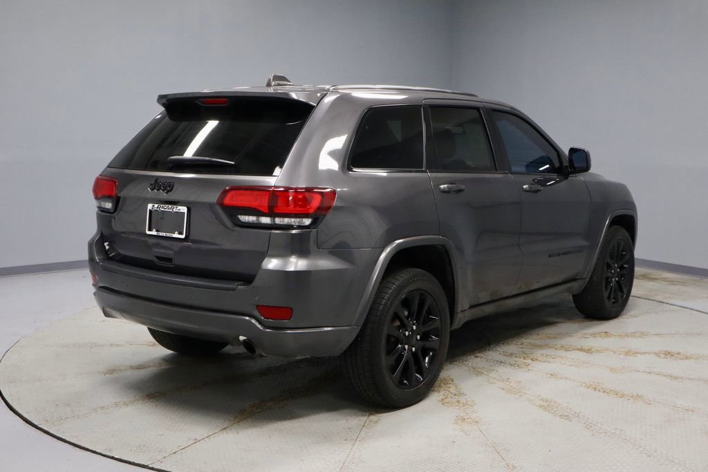 Used 2020 Jeep Grand Cherokee Altitude image 12