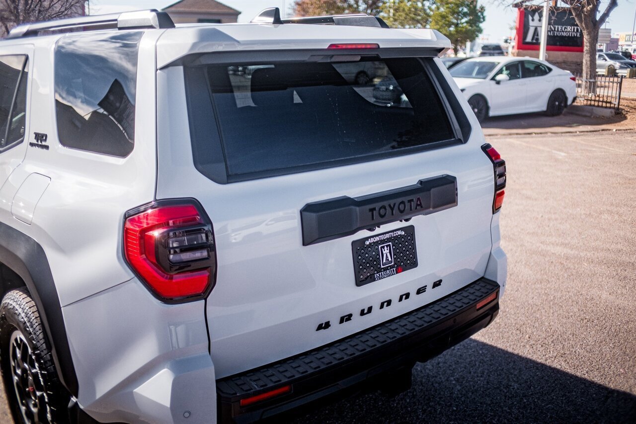 Used 2025 Toyota 4Runner TRD Off-Road Premium image 10
