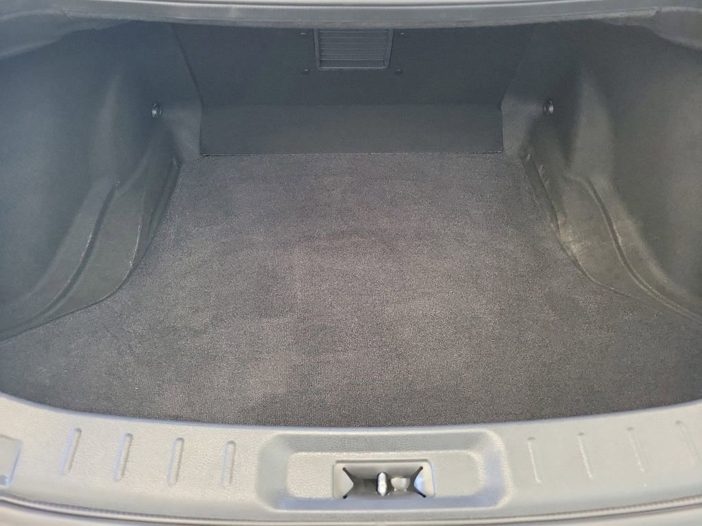 Used 2024 Nissan GT-R Premium w/ Premium Interior Package image 15