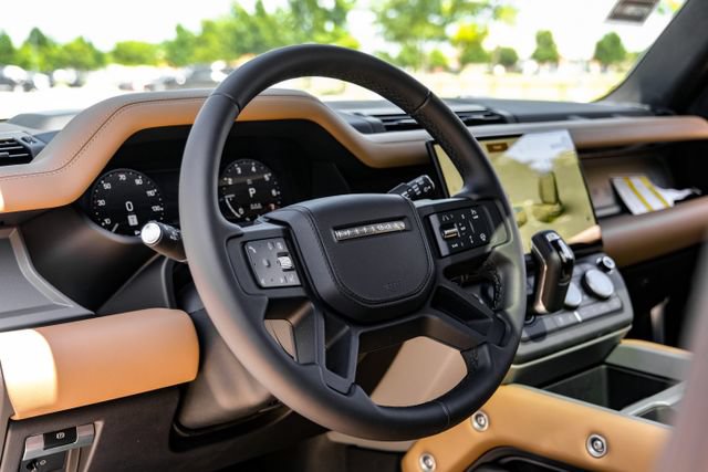 New 2026 Land Rover Defender 110 V8 AWD/4WD image 19