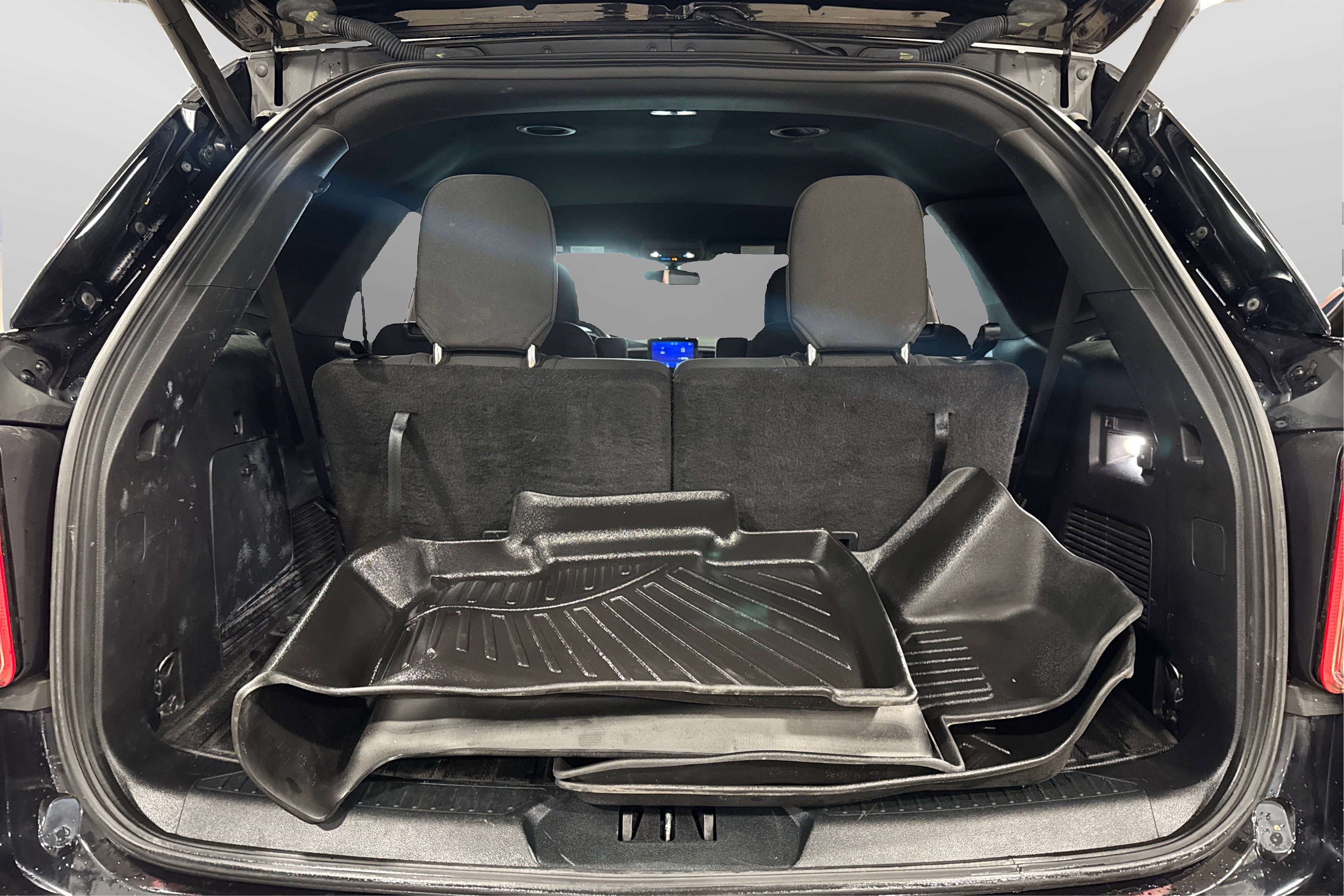 Used 2020 Ford Explorer XLT w/ Comfort Package AWD/4WD image 44