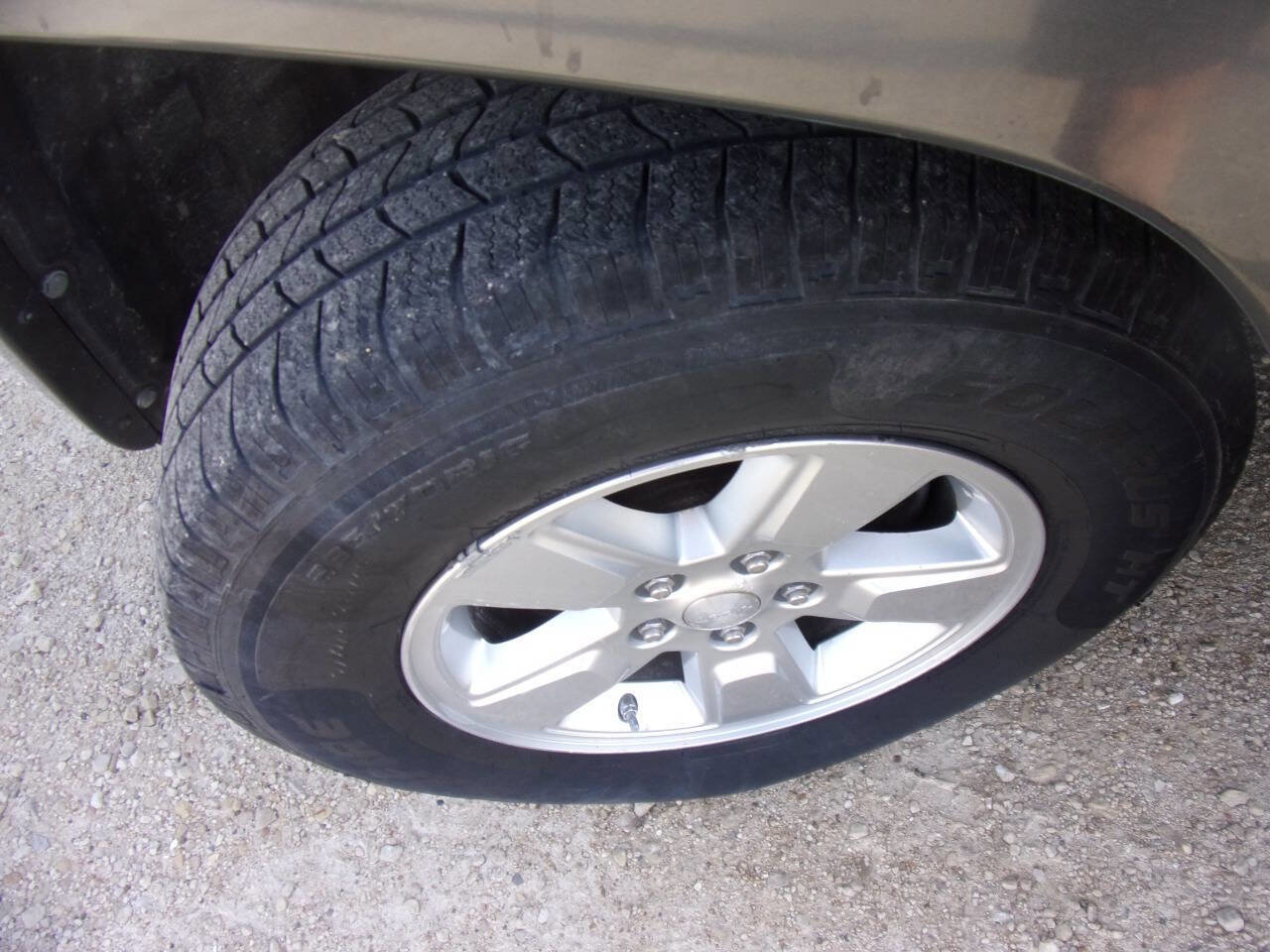 Used 2011 Jeep Liberty Sport w/ Popular Equipment Group AWD/4WD image 4