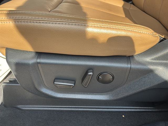 Certified 2022 Ford F350 Lariat w/ Lariat Value Package image 12