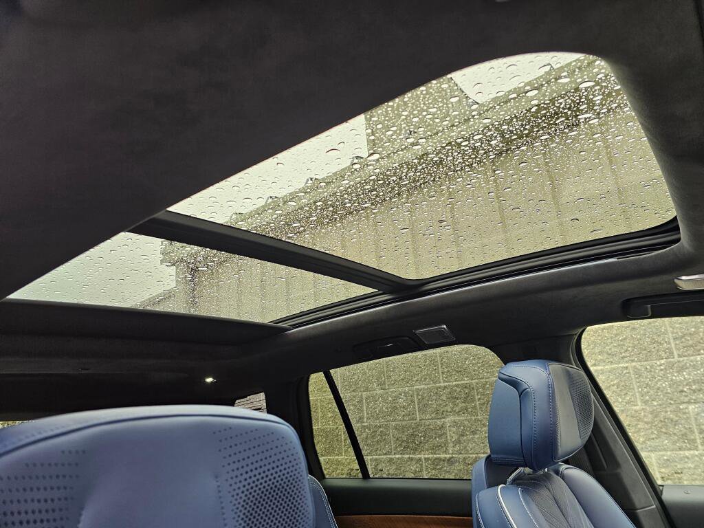 New 2026 Cadillac Vistiq Premium Luxury image 17