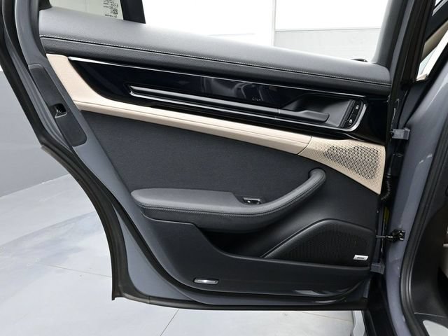Certified 2025 Porsche Panamera 4 AWD/4WD image 13