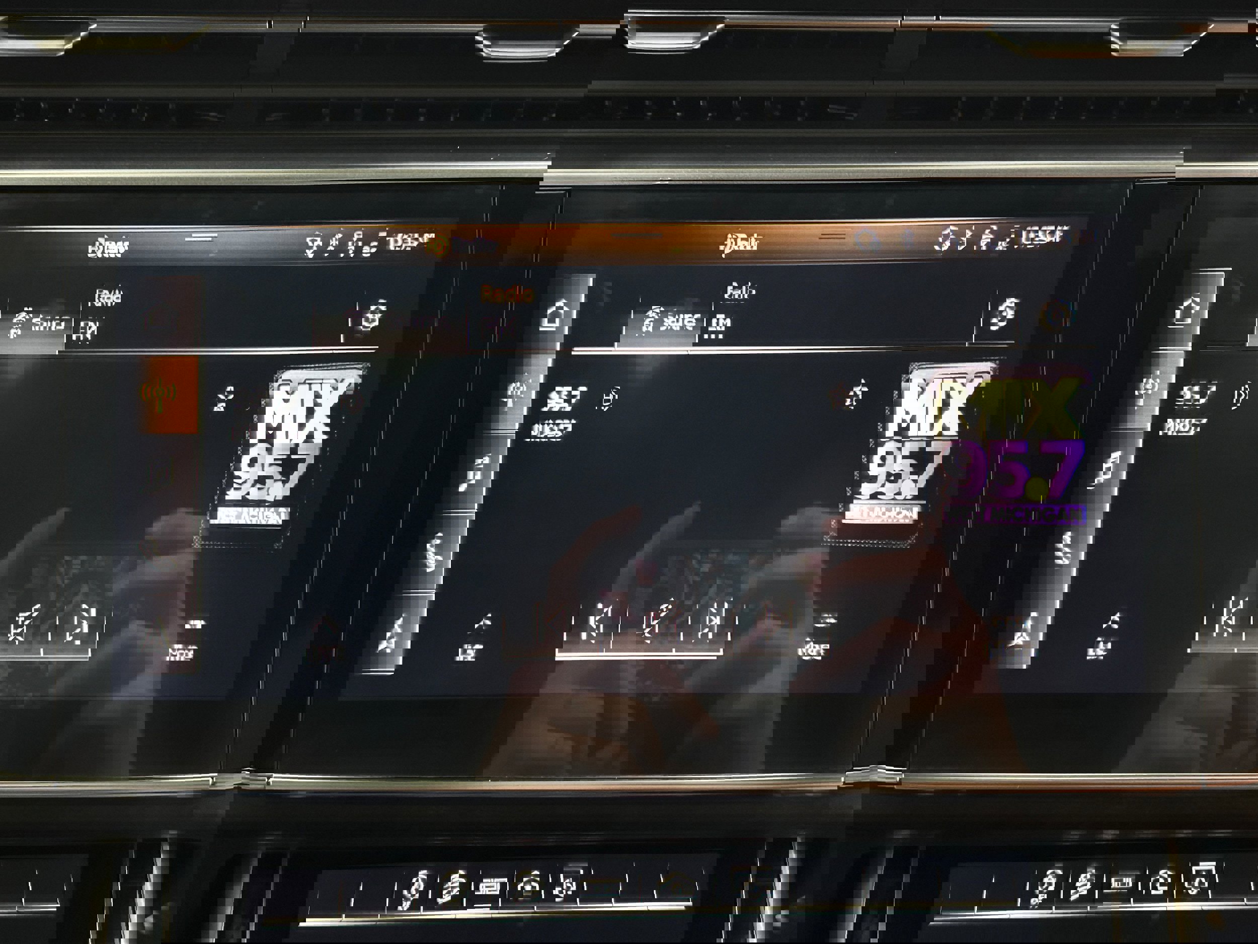 Used 2021 Audi Q7 image 6