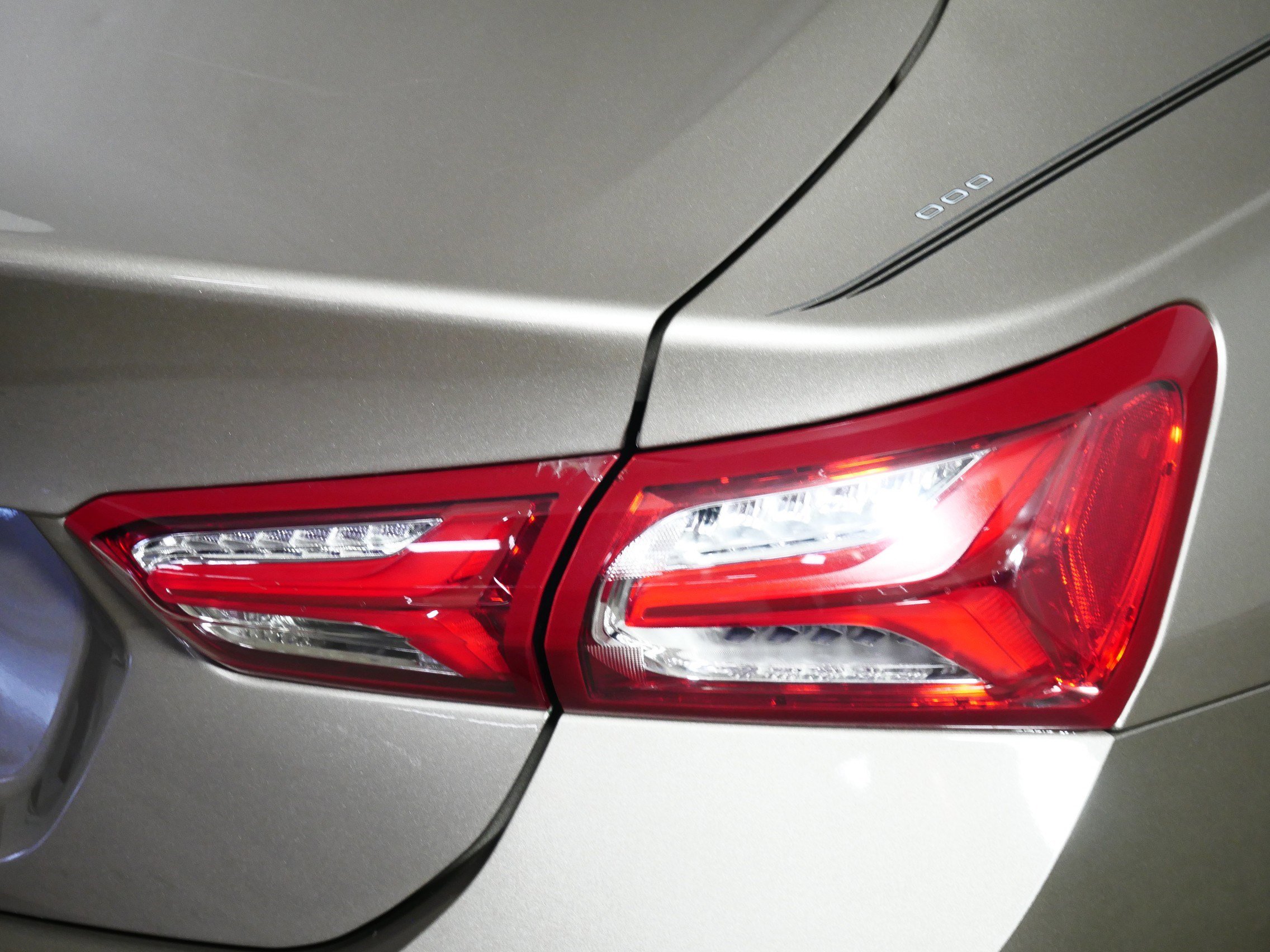 Used 2022 Chevrolet Malibu Premier image 17