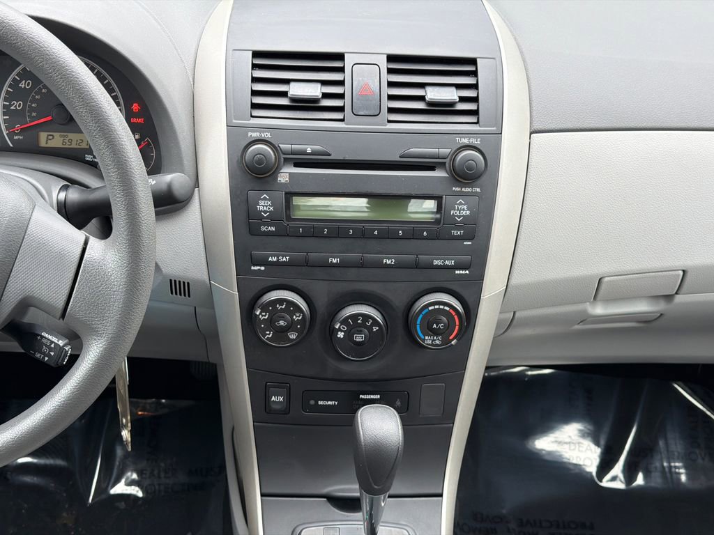Used 2009 Toyota Corolla FWD image 16