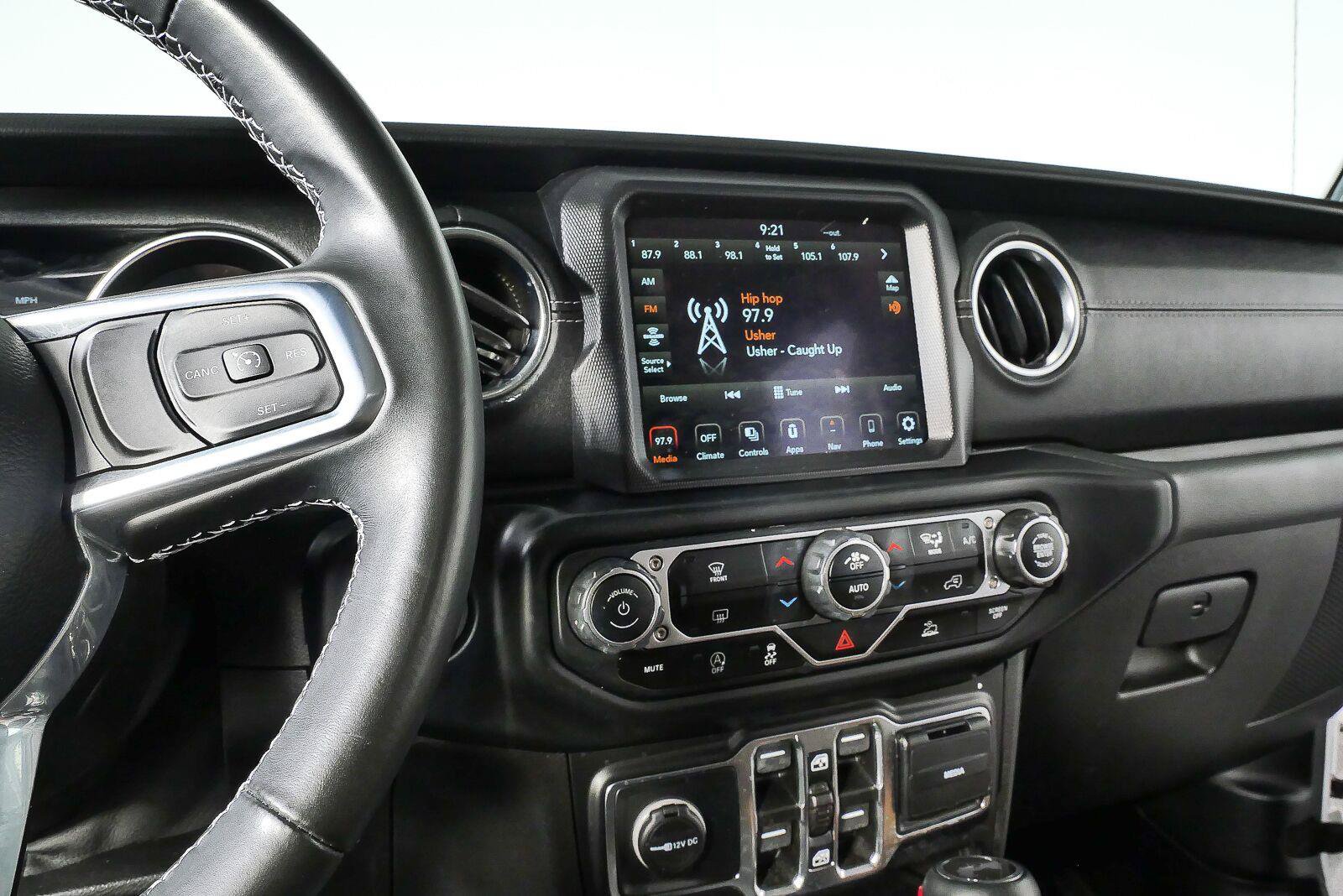 Used 2021 Jeep Wrangler Unlimited Sahara AWD/4WD image 12