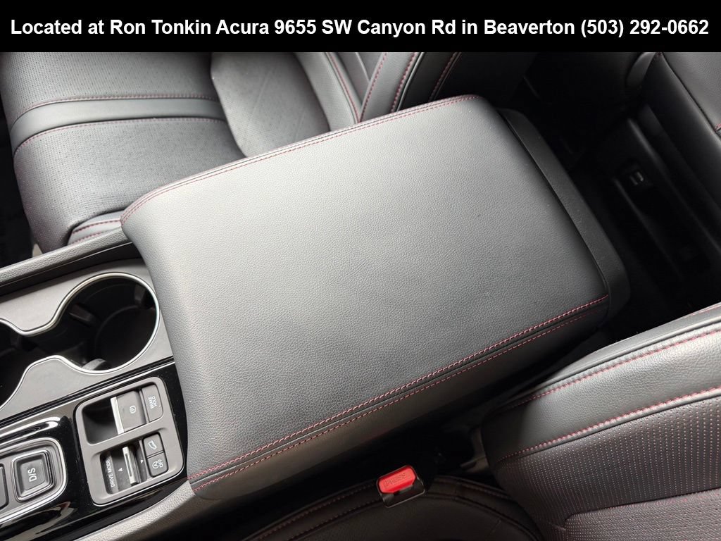 Used 2025 Honda Pilot Black Edition image 27