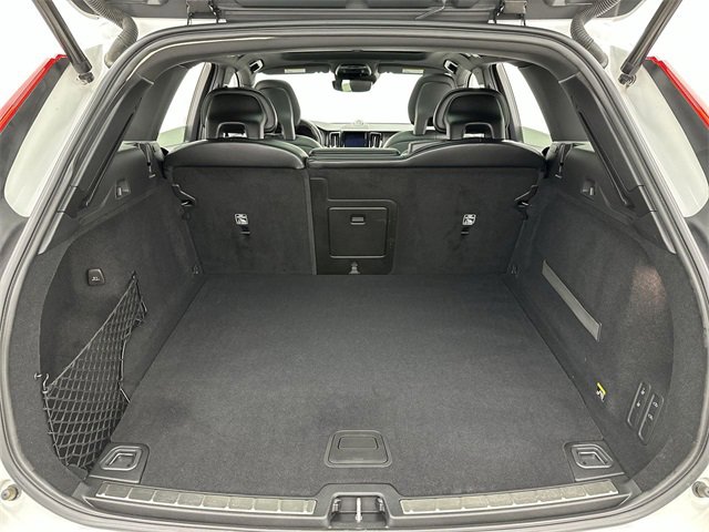 Used 2018 Volvo XC60 T8 R-Design w/ Convenience Package image 24