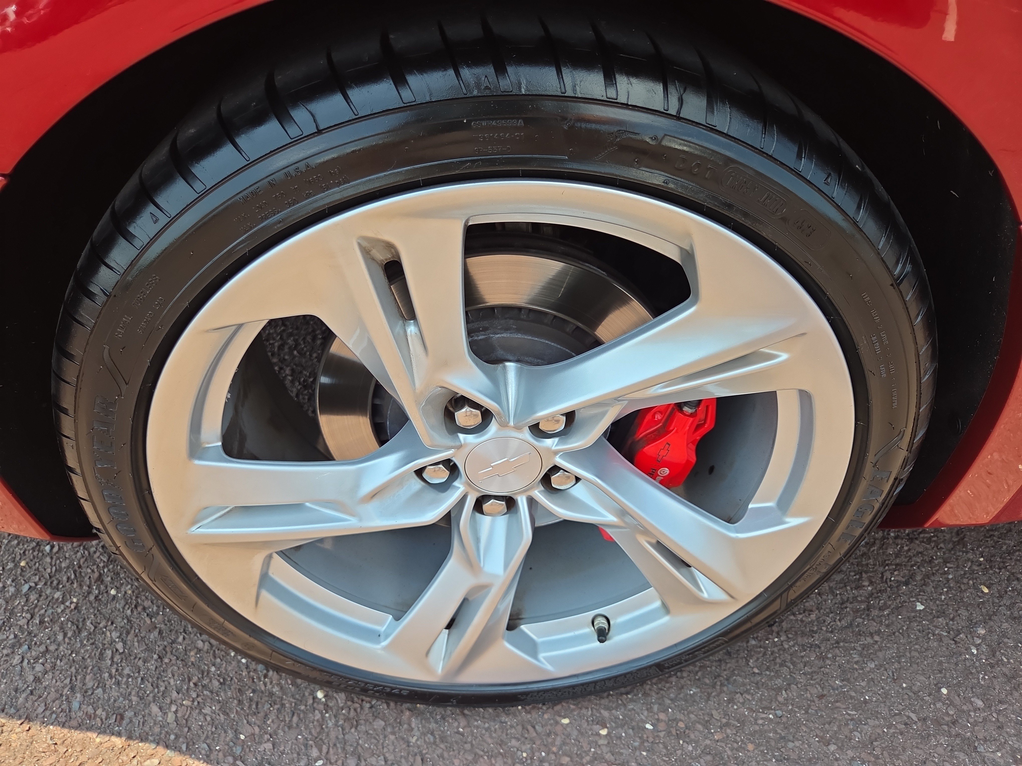 Used 2020 Chevrolet Camaro SS RWD image 14