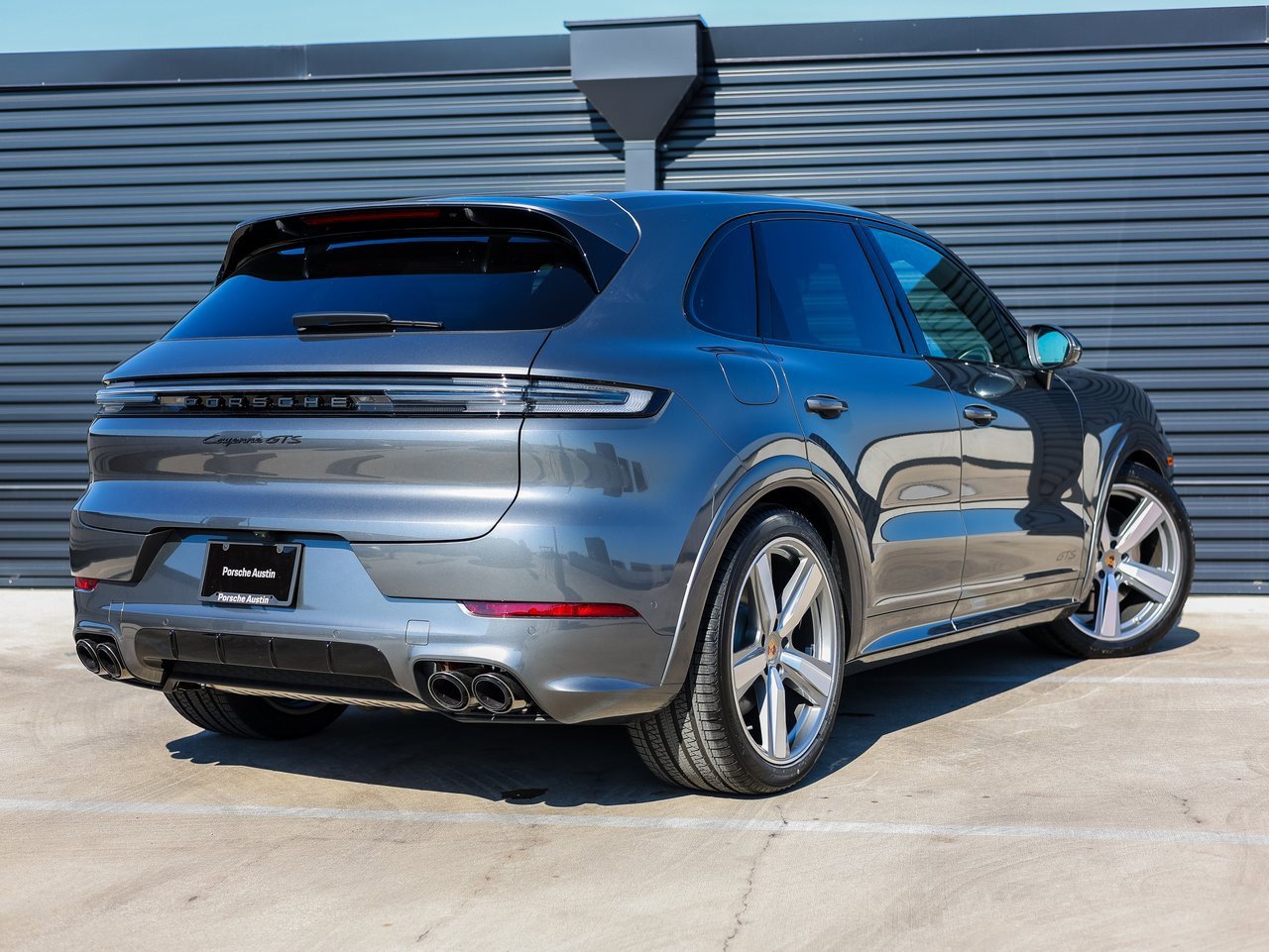 New 2026 Porsche Cayenne GTS image 7