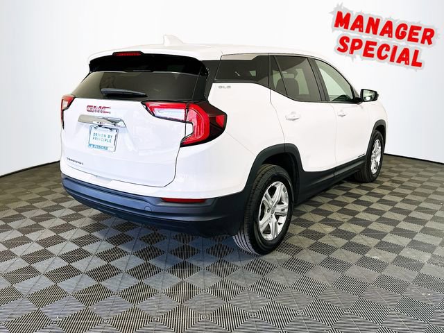Used 2024 GMC Terrain SLE image 8