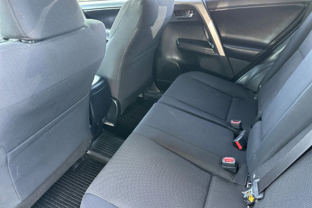 Certified 2018 Toyota RAV4 XLE FWD image 16