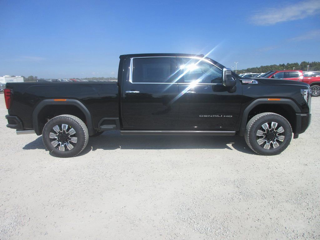 New 2026 GMC Sierra 2500 Denali w/ Denali Reserve Package image 3