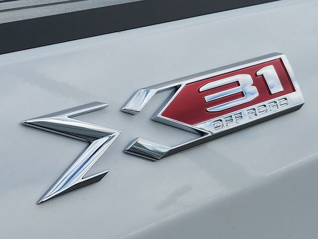 New 2026 GMC Sierra 1500 SLE image 19