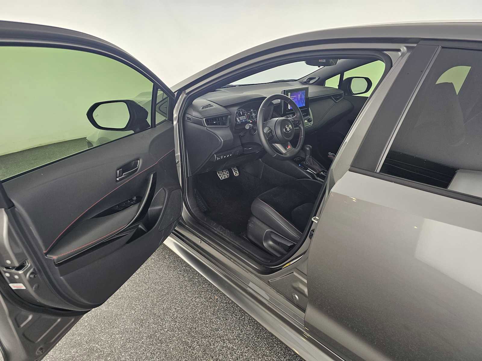 Used 2025 Toyota Corolla Premium Plus image 19