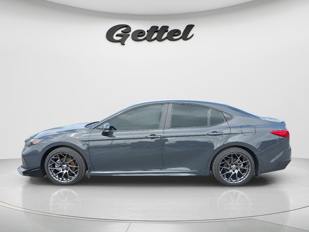 Used 2025 Toyota Camry SE image 7