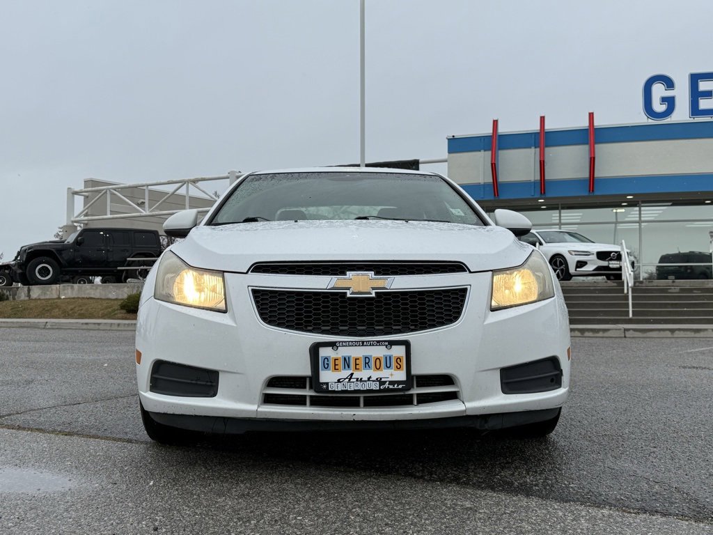 Used 2011 Chevrolet Cruze LT image 2