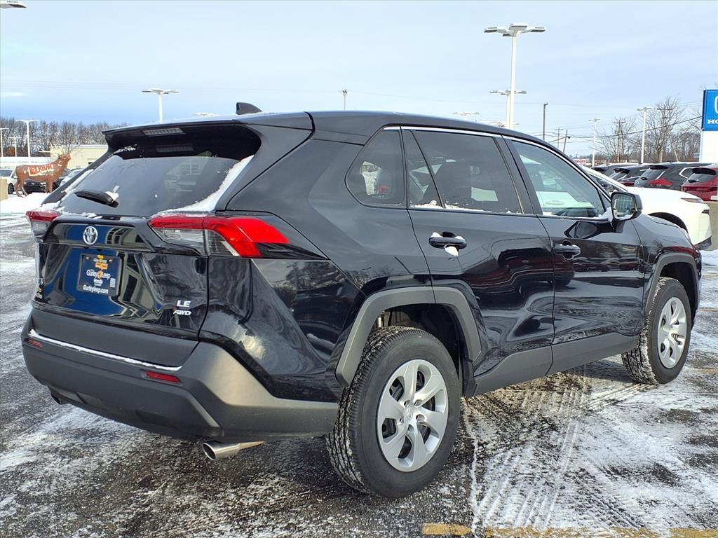 Used 2023 Toyota RAV4 LE image 11