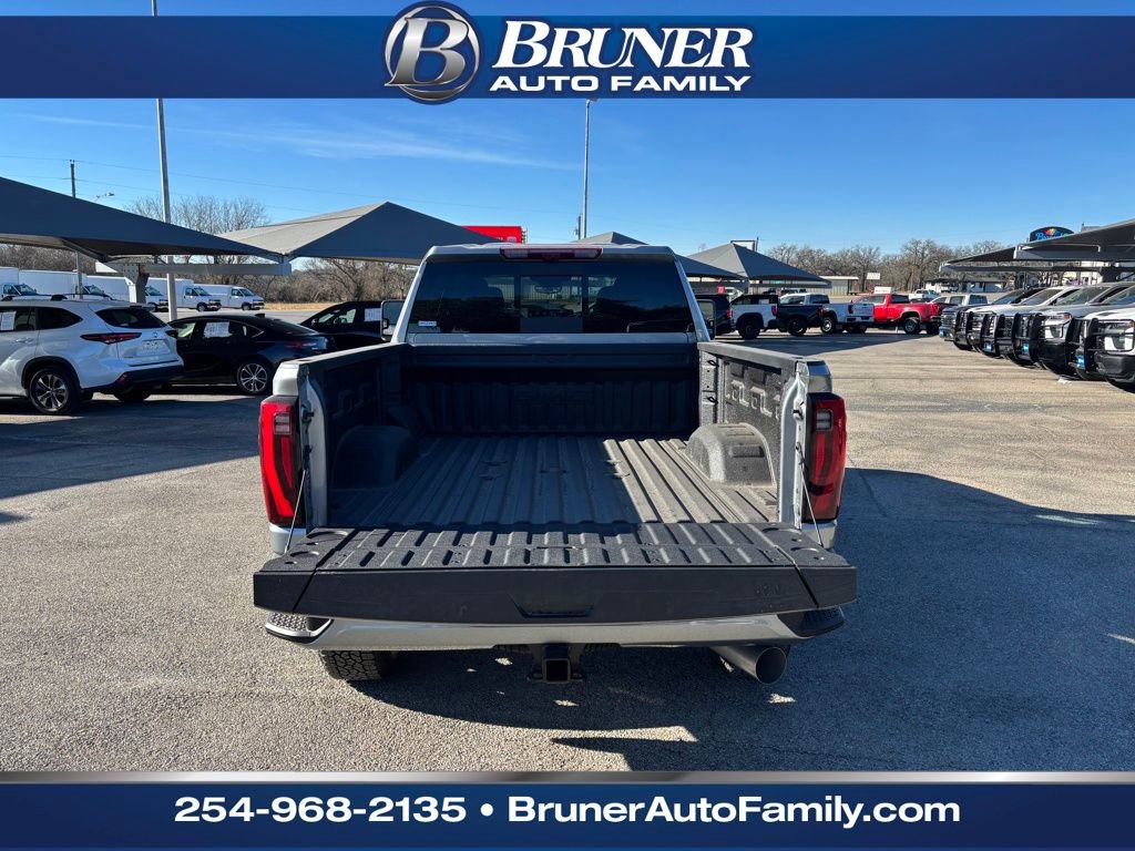 New 2026 GMC Sierra 2500 Denali Ultimate w/ LPO, Black Badging Package image 7