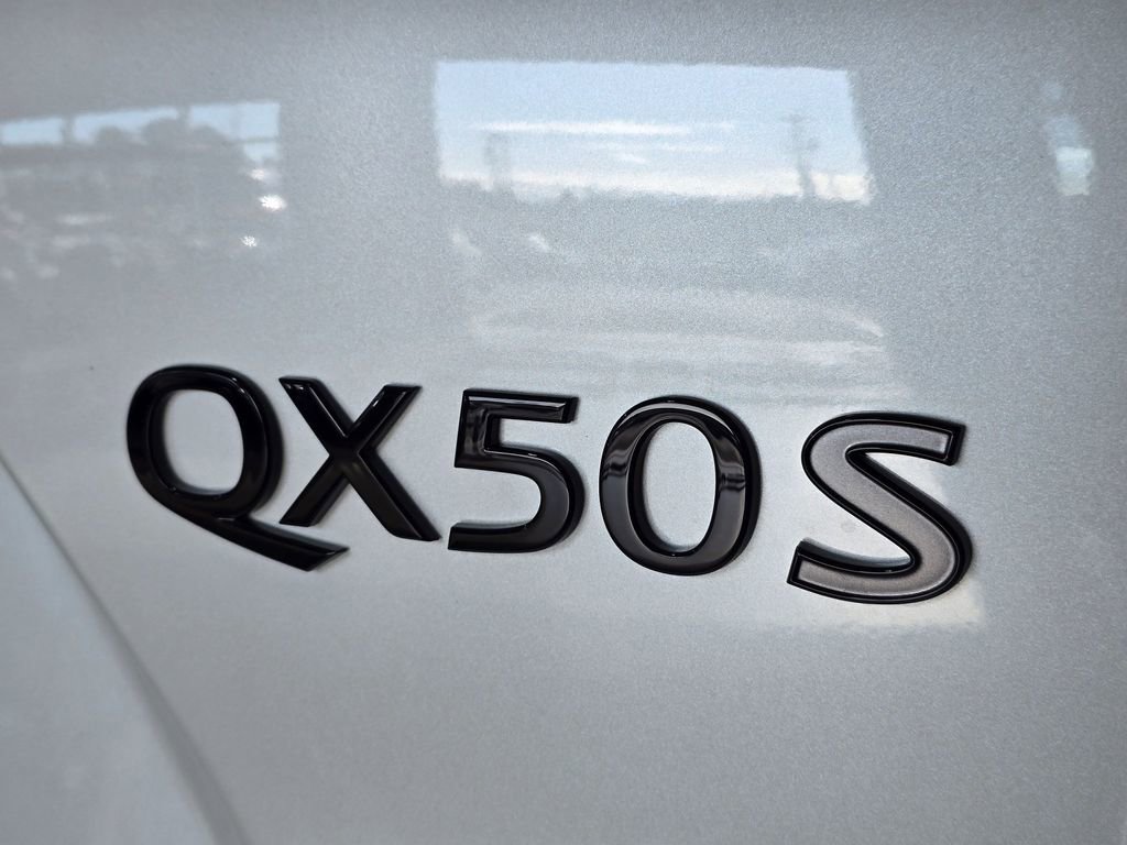 New 2025 INFINITI QX50 Sport image 28