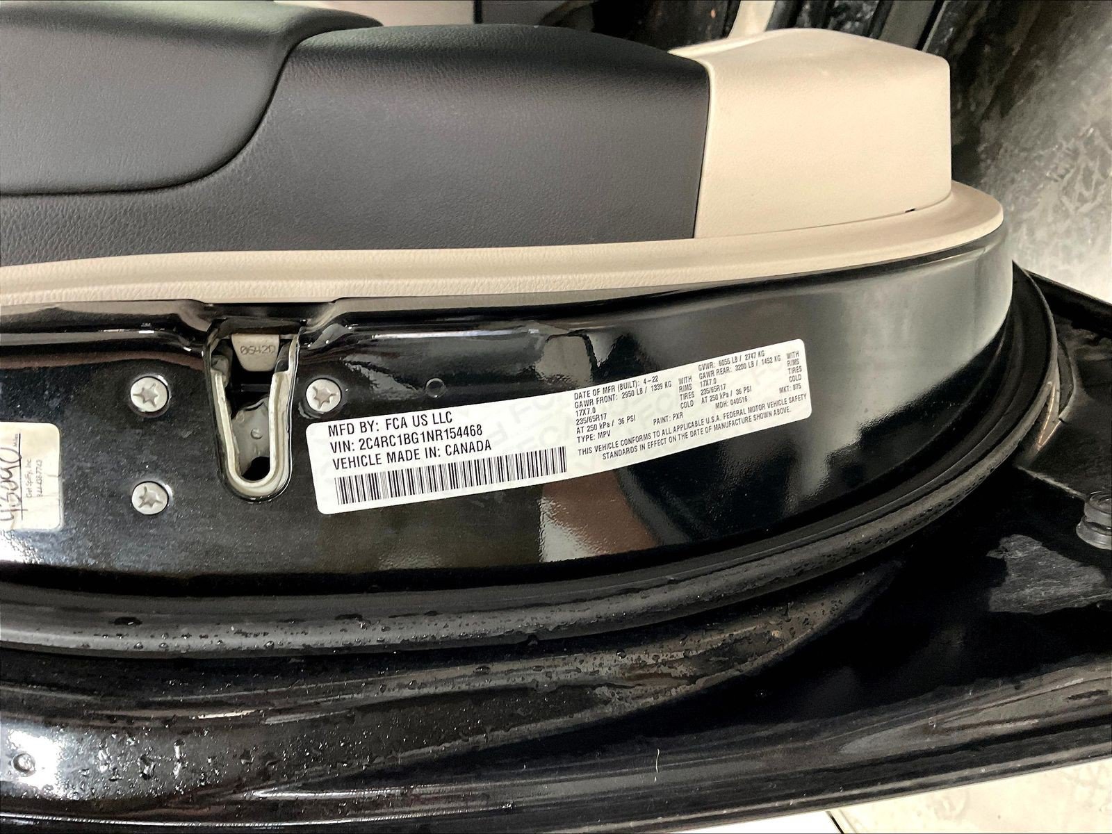 Used 2022 Chrysler Pacifica Touring-L FWD image 6