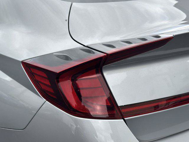 Used 2023 Hyundai Sonata Limited FWD image 11