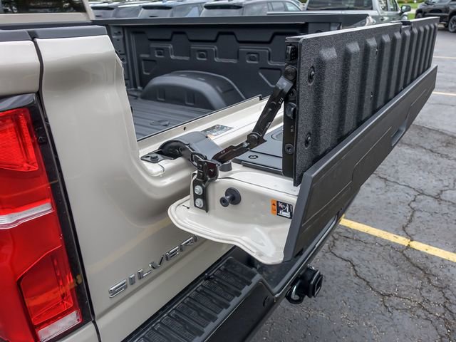 New 2026 Chevrolet Silverado 2500 ZR2 AWD/4WD image 14