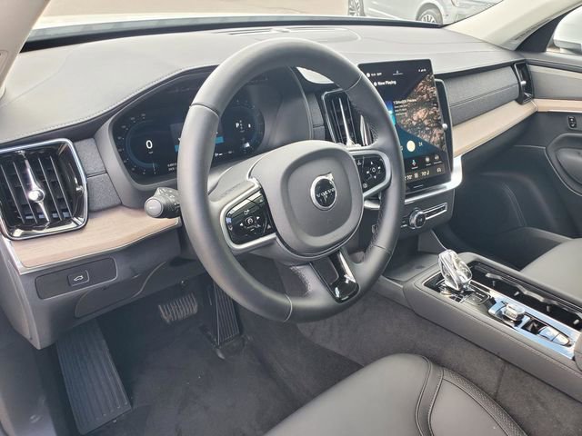 Certified 2025 Volvo XC90 B6 Plus w/ Protection Package Premier AWD/4WD image 17