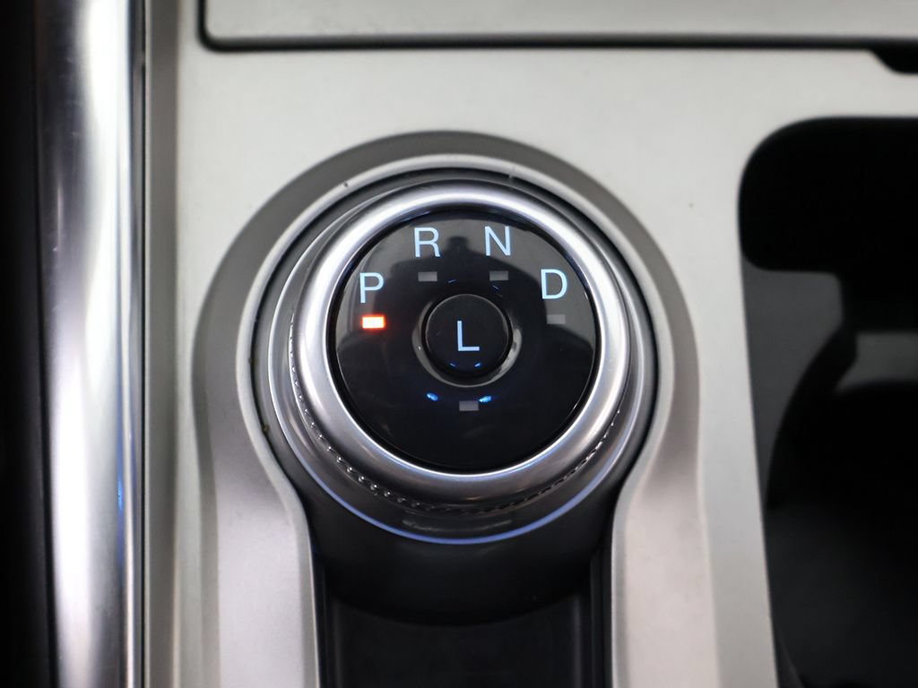 Used 2024 Ford Explorer XLT w/ Equipment Group 202A AWD/4WD image 56