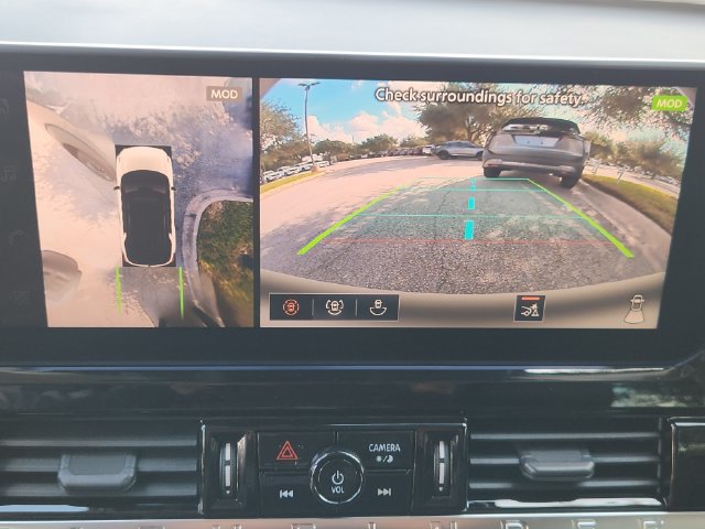 New 2026 Nissan Pathfinder SL w/ SL Premium Package FWD image 17