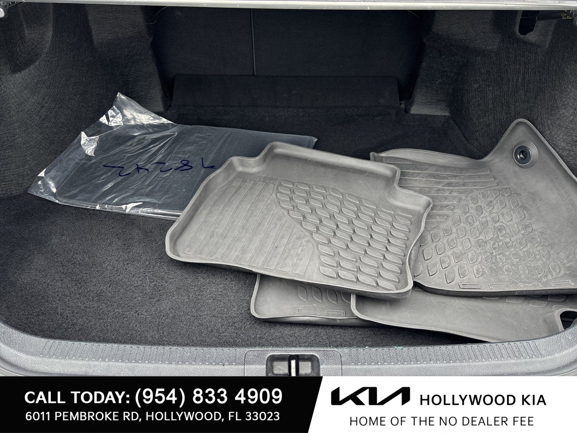 Used 2023 Toyota Camry SE FWD image 19