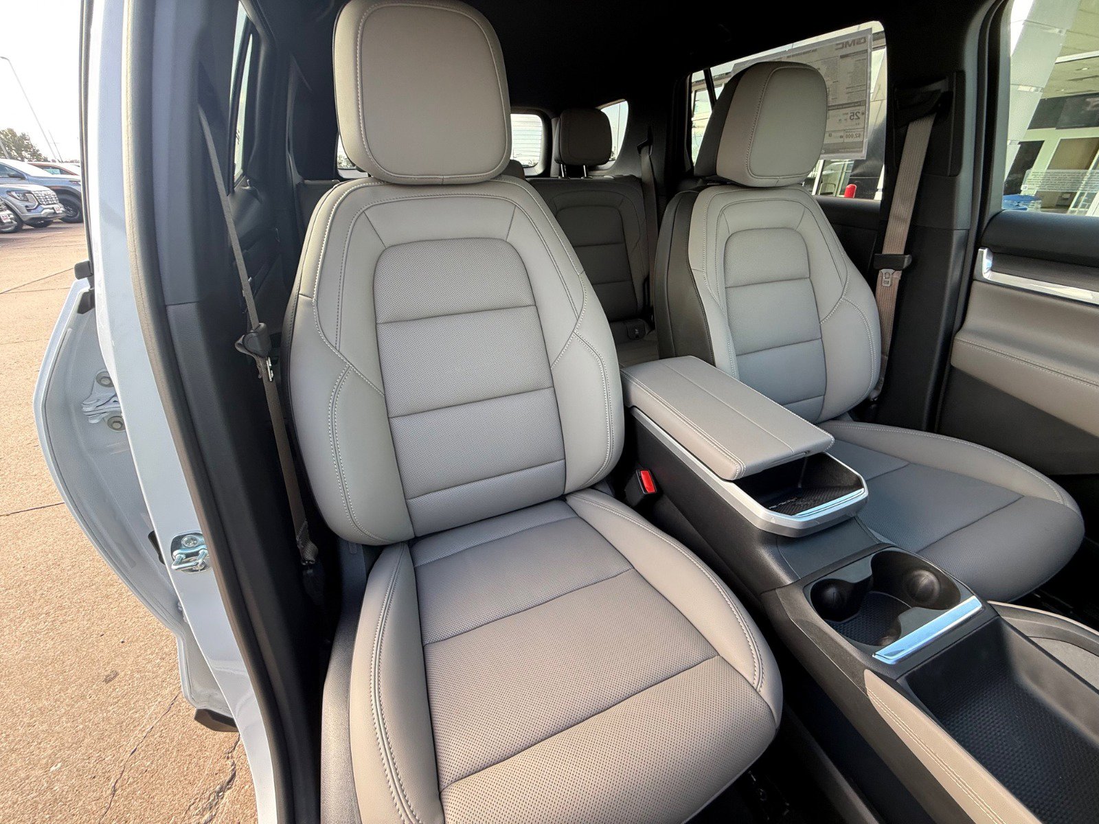 New 2026 GMC Terrain Elevation w/ Elevation Premium Package AWD/4WD image 27