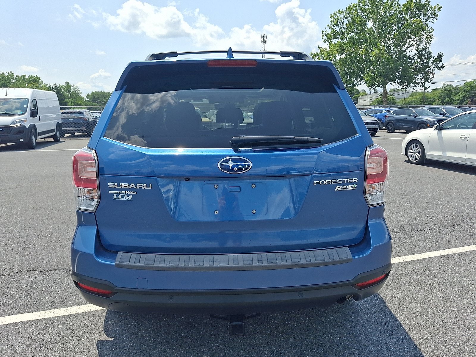 Used 2017 Subaru Forester 2.5i Touring AWD/4WD image 5