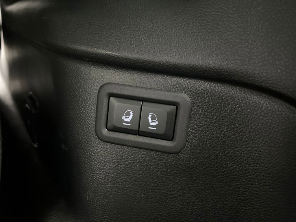 Used 2024 Jeep Wagoneer L Series II w/ Flexible Seating Group image 37