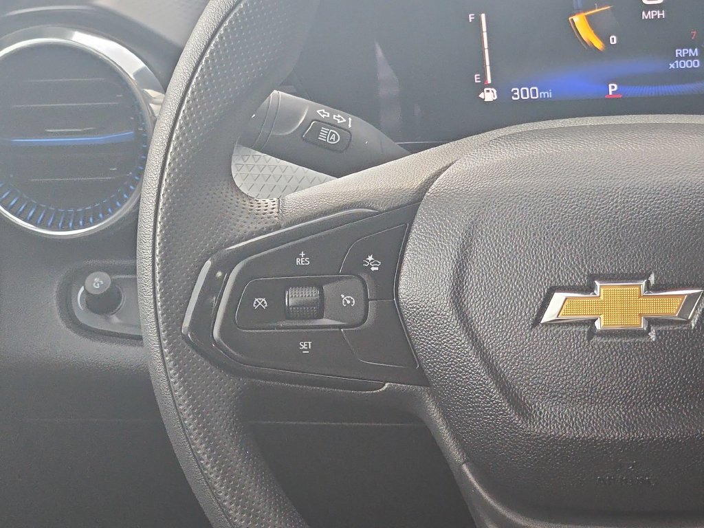 Used 2026 Chevrolet Trax LT FWD image 23
